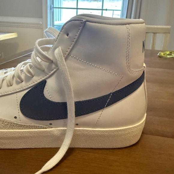 Nike White & Blue Blazer Mid '77 Sneakers size 9.5 - Picture 7 of 11